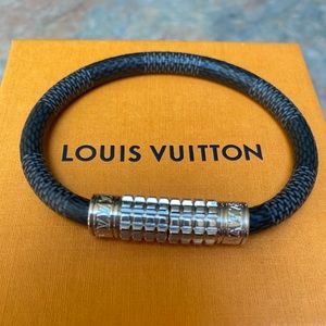Louis Vuitton Men’s Digit Bracelet